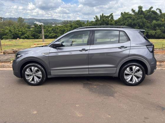 VOLKSWAGEN T-CROSS 1.0 200 TSI TOTAL FLEX COMFORTLINE AUTOMÁTICO